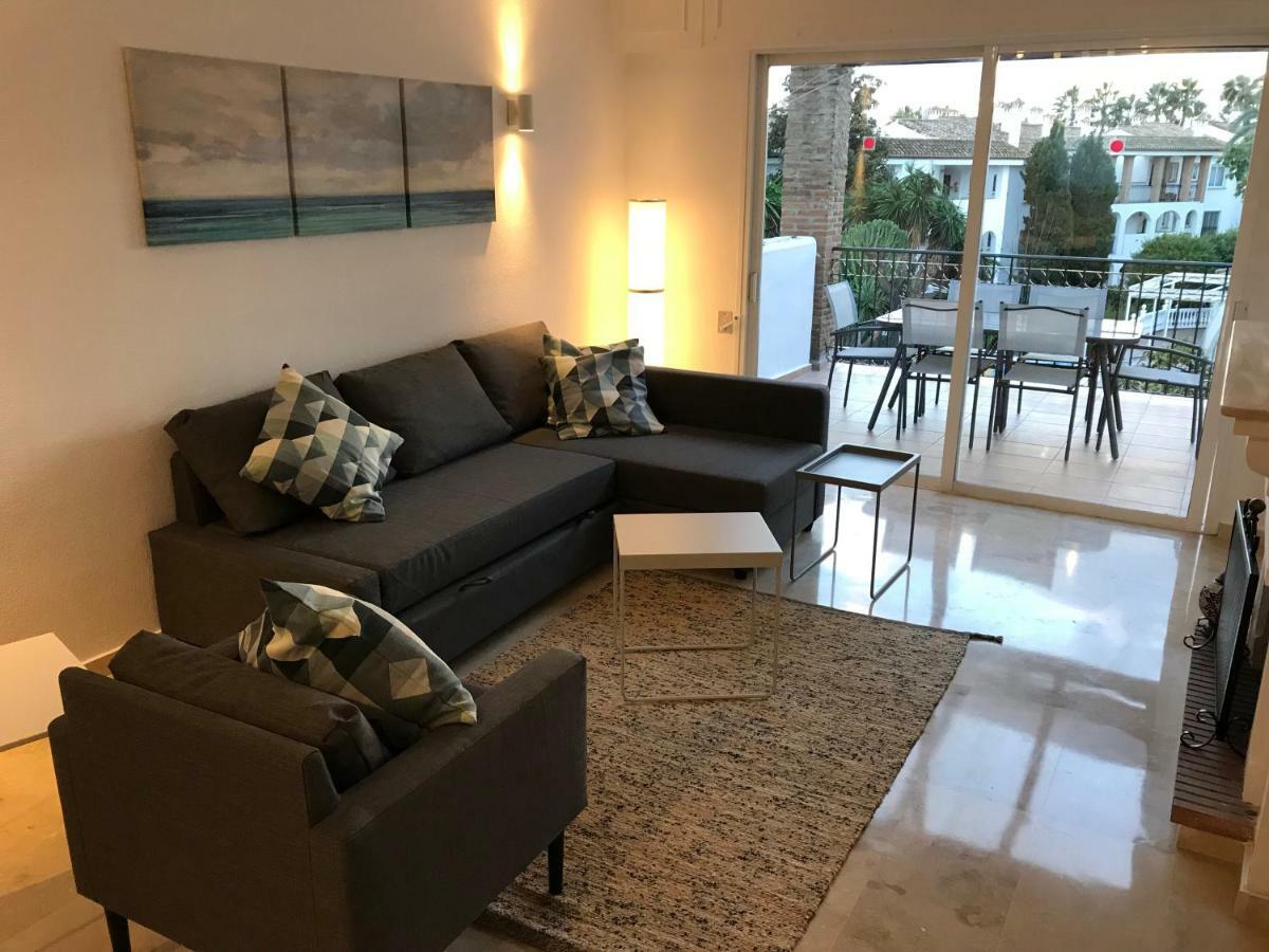 Marbella - Estepona Beach Frontline Apartment 외부 사진
