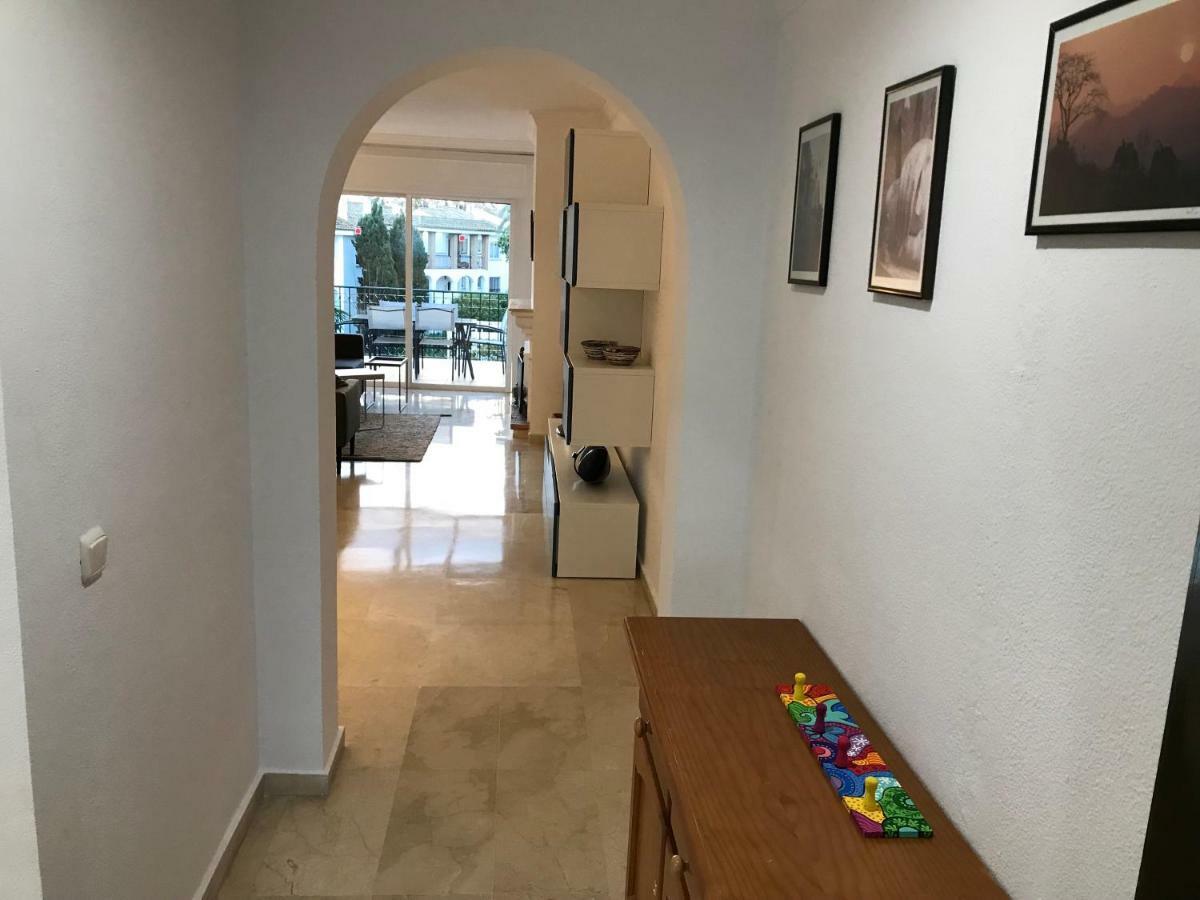 Marbella - Estepona Beach Frontline Apartment 외부 사진