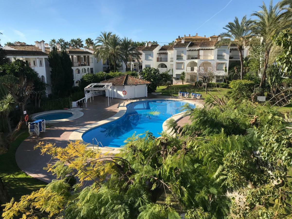 Marbella - Estepona Beach Frontline Apartment 외부 사진
