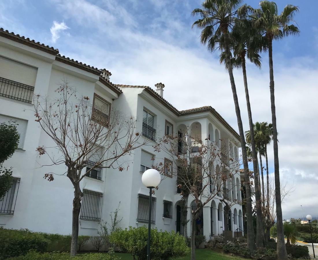 Marbella - Estepona Beach Frontline Apartment 외부 사진