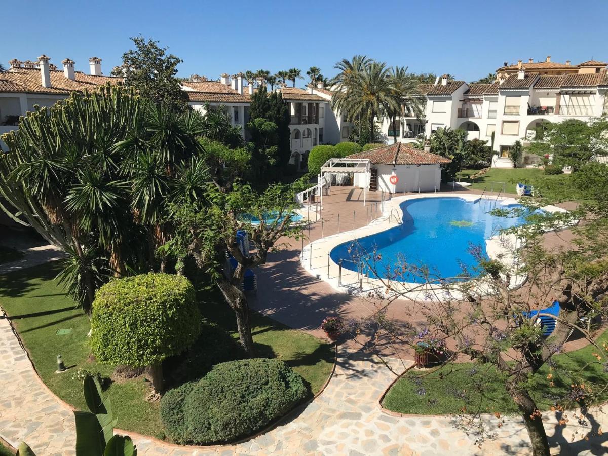 Marbella - Estepona Beach Frontline Apartment 외부 사진