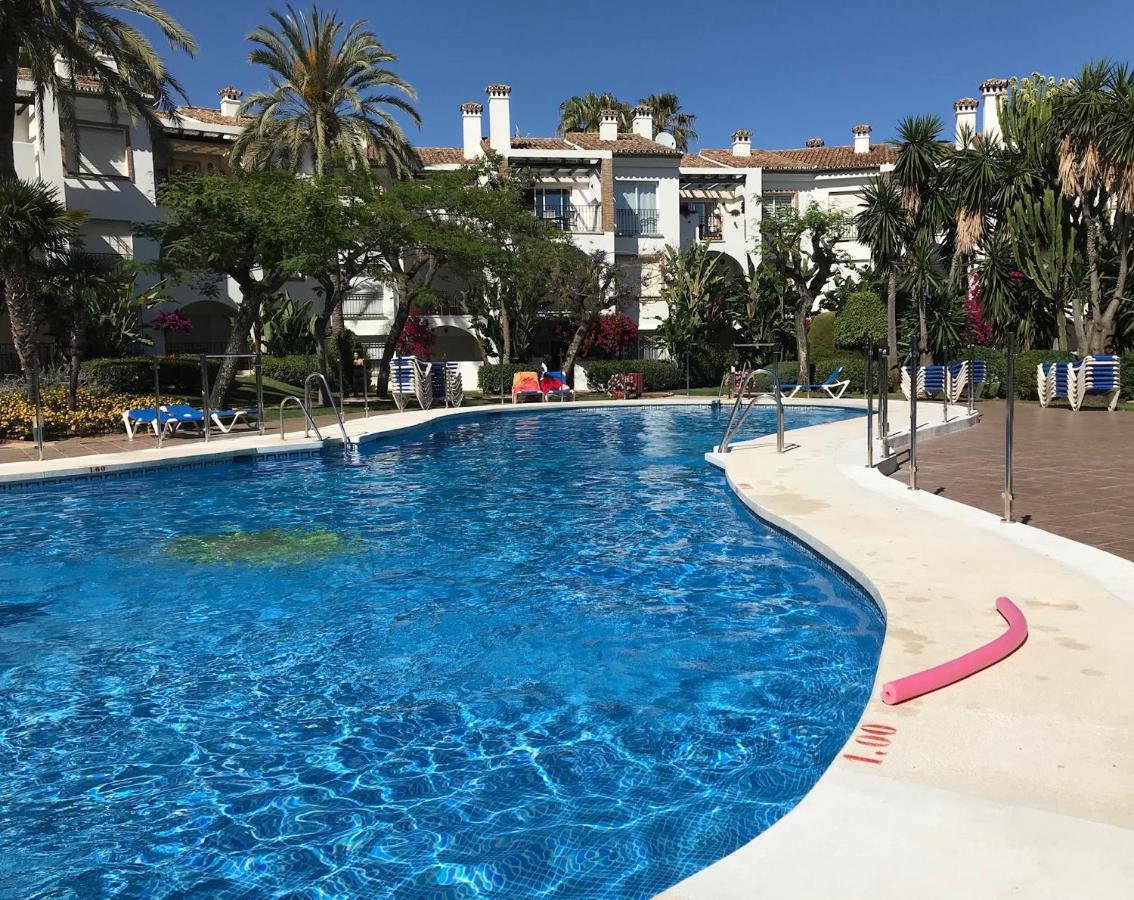 Marbella - Estepona Beach Frontline Apartment 외부 사진